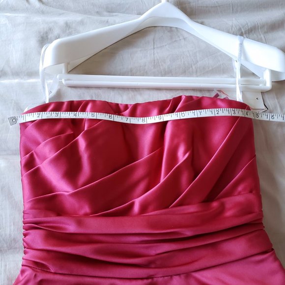 NWT David's Bridal Fucshia Bridesmaid/Cocktail/Prom knee-length dress - Picture 6 of 10